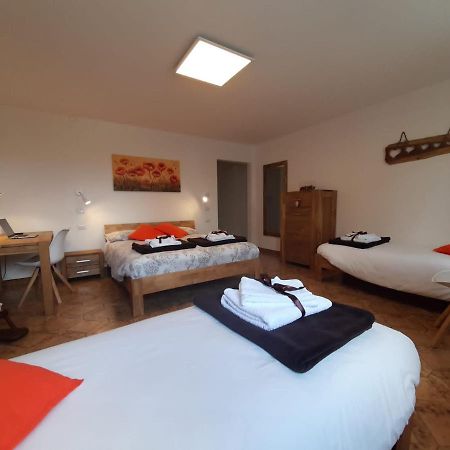 B&B La Casa Di Loretta Paderno Екстер'єр фото