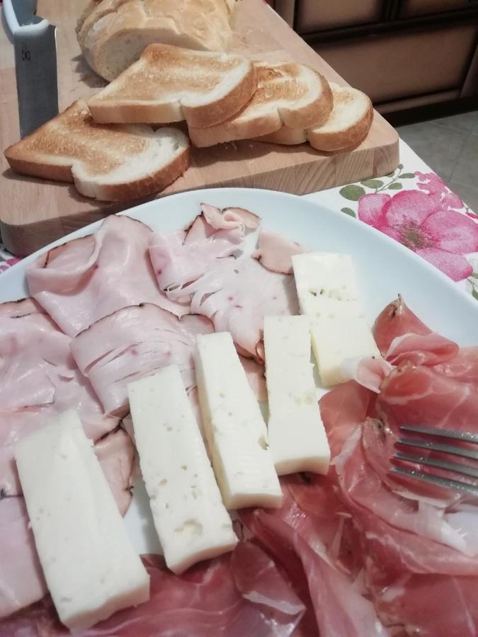 B&B La Casa Di Loretta Paderno Екстер'єр фото