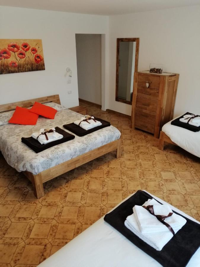 B&B La Casa Di Loretta Paderno Екстер'єр фото